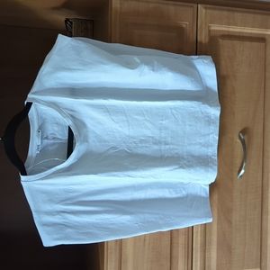 Wide shoulder muscle tank